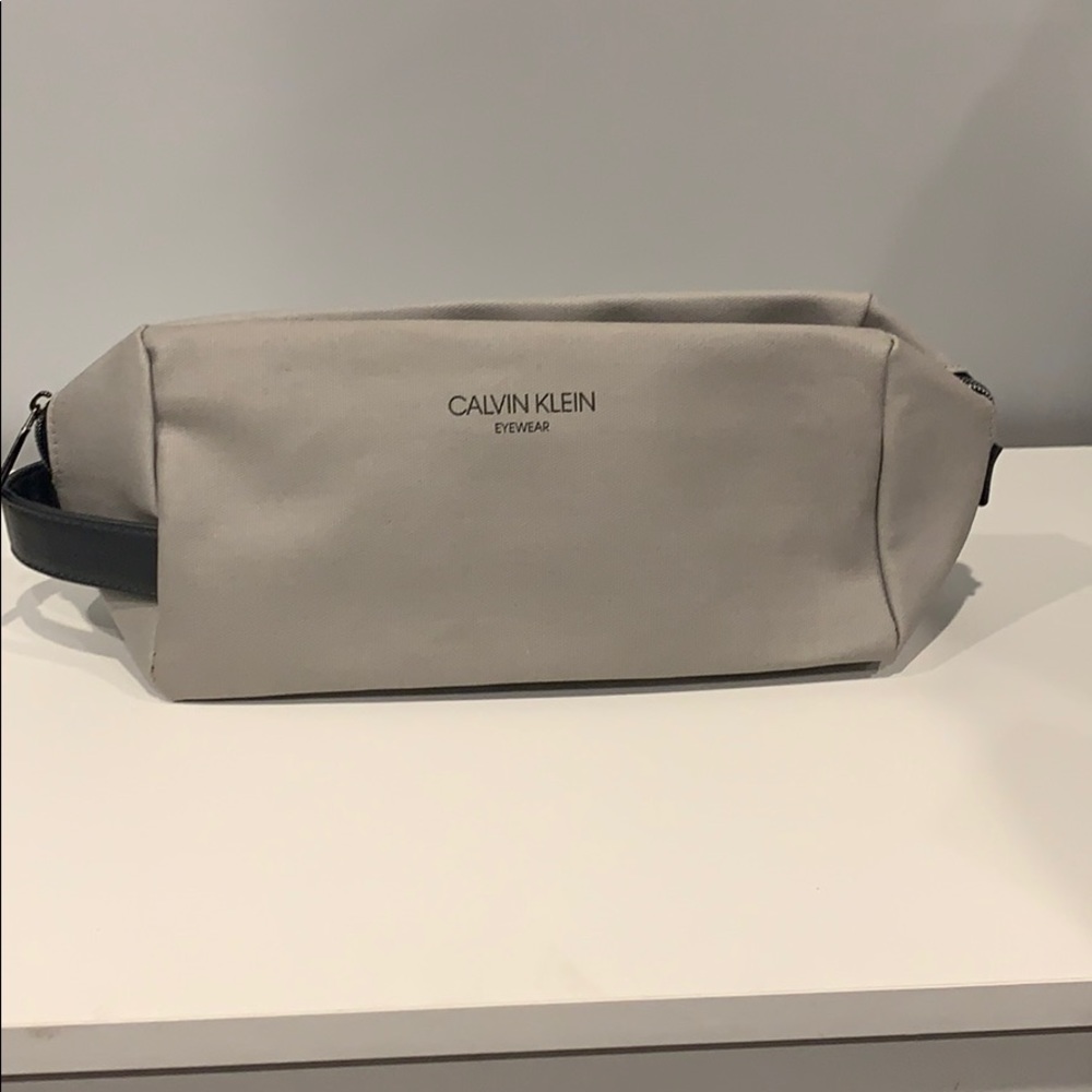 Men’s Calvin Klein eyewear/accessories travel bag